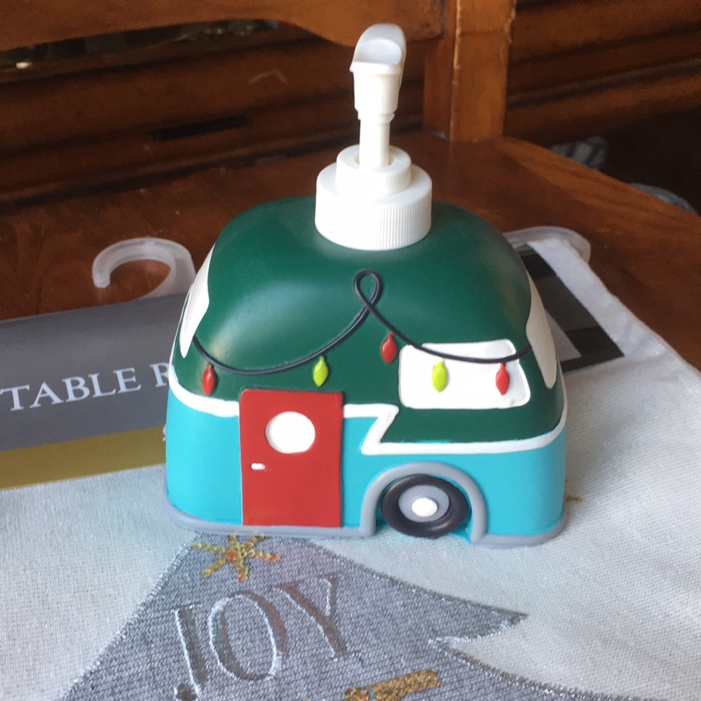 Soap pump holiday theme